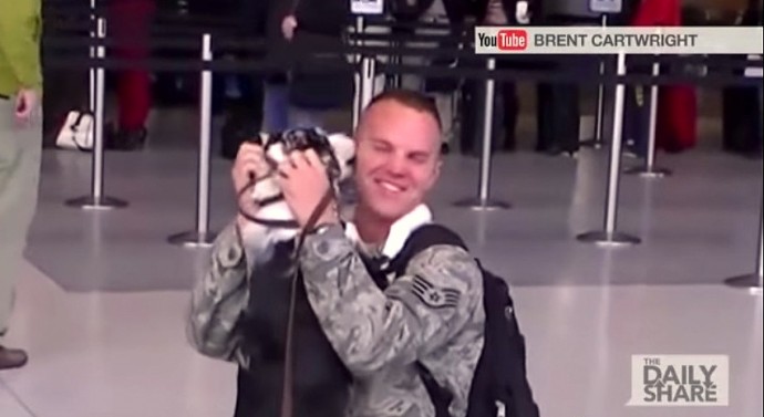 Soldier Receives the Best ‘Welcome Home’ Gift Ever