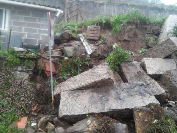 The rubble after the retaining wall fell. Photo credit: Santos Álvarez