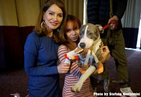 1-5-17-pit-bull-puppy-who-stopped-rape-is-honored4